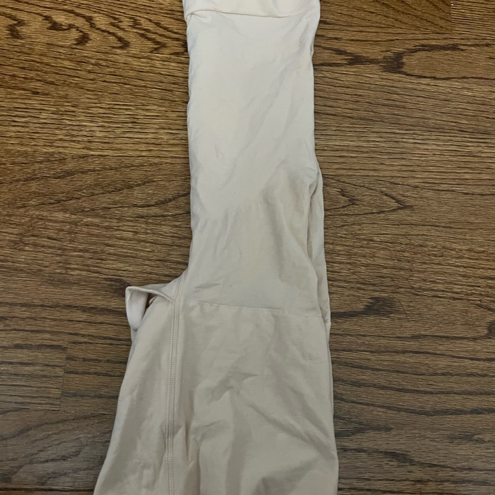 Spanx Size Large, Never Worn - image 2